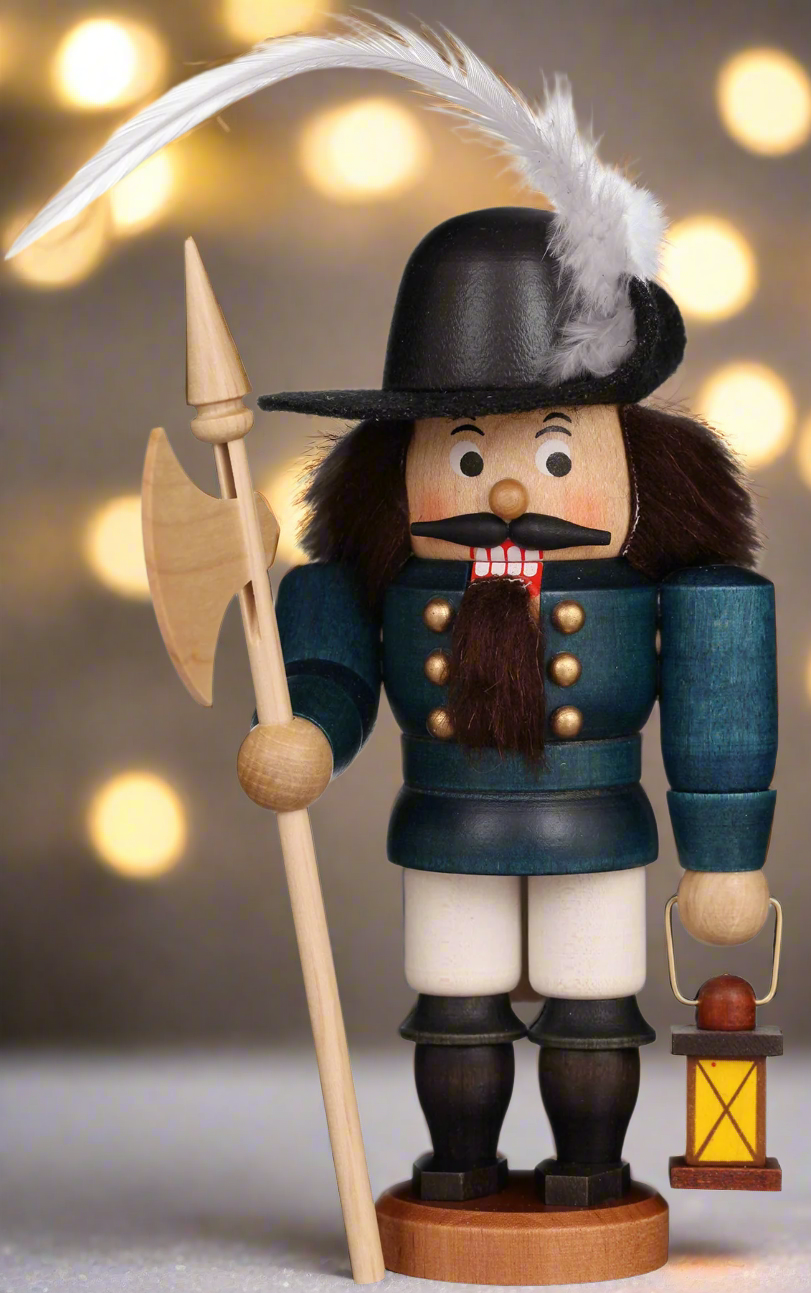 Nutcracker (XS) - Nightwatcher